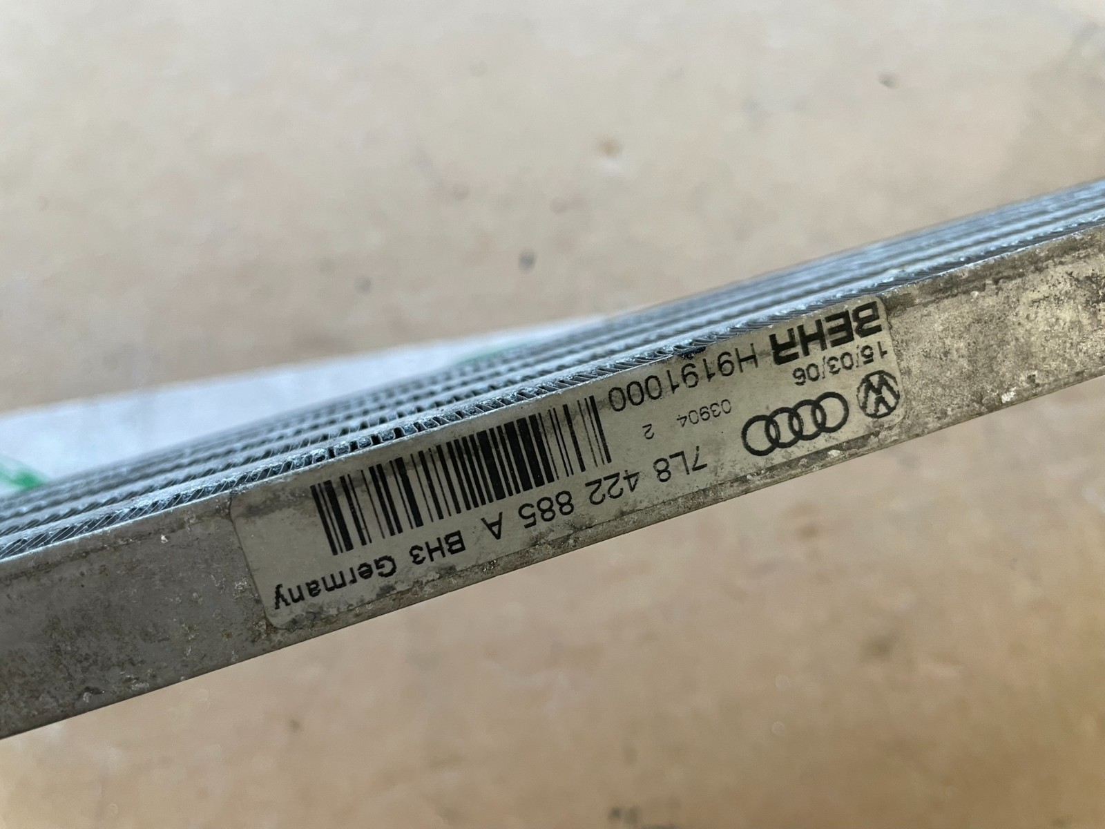 AUDI Q7 , VW TOUAREG 3.0TDI ÖLKÜHLER SERVOLENKUNG 7L8422885A DEMONT V TEST CAR - Obrázek 3