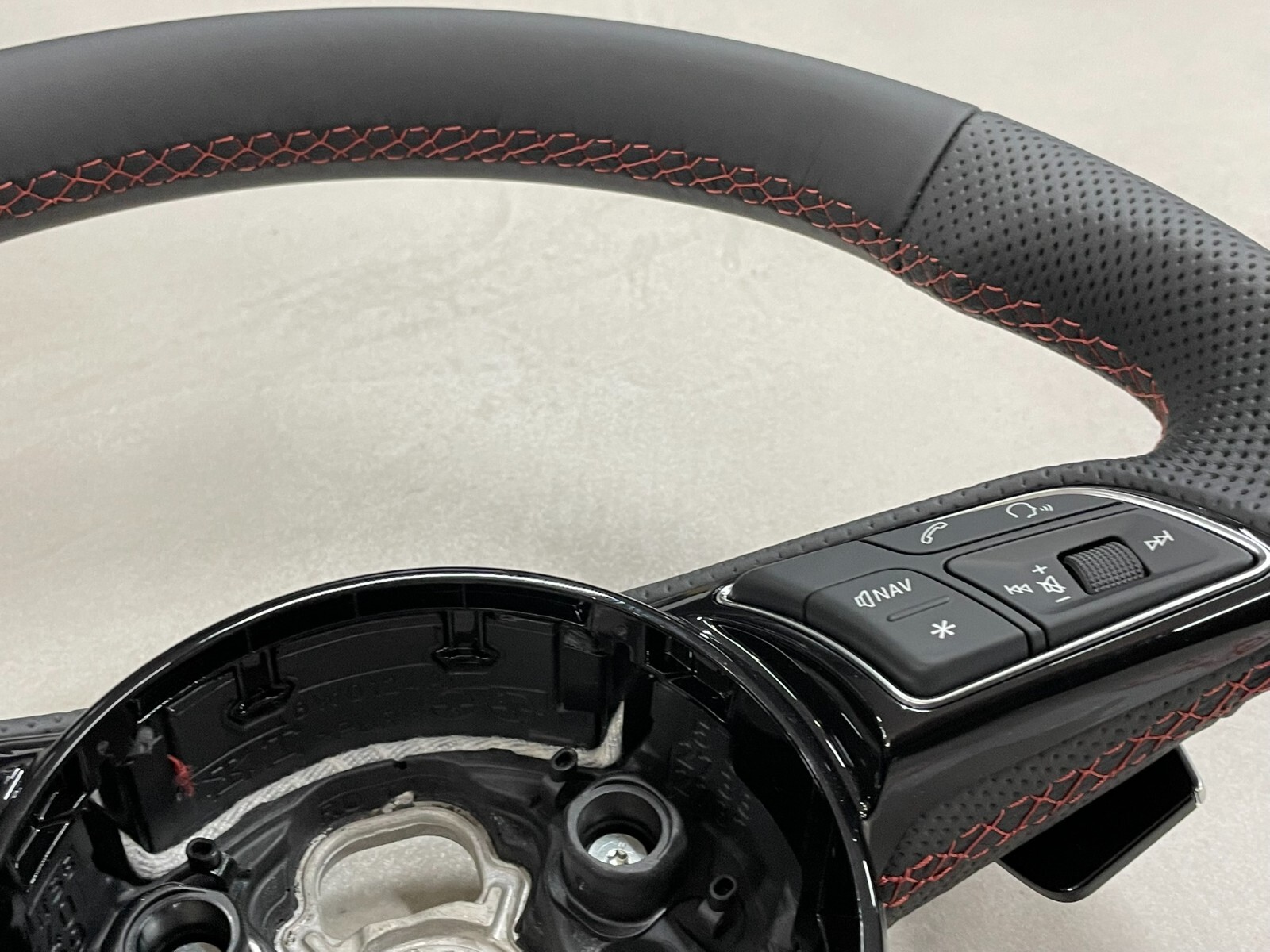 AUDI S4 S5 8W SPORT LEDER LENKRAD ABGEFLACHT GELOCHT S PADELS 8W0419091 ORIG NEU - Obrázek 8