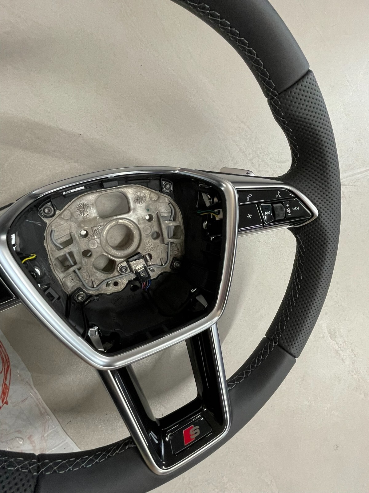 AUDI S6,A6,A7,A8 C8 SPORT LEDER LENKRAD S -Fast Neu-Dem v Neu Wagen... - Obrázek 14