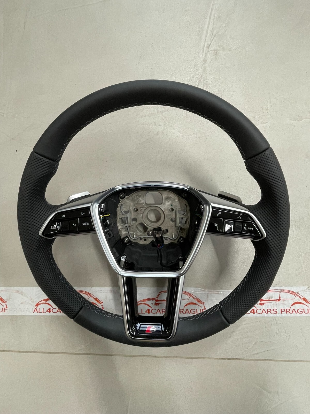 AUDI S6,A6,A7,A8 C8 SPORT LEDER LENKRAD S -Fast Neu-Dem v Neu Wagen...