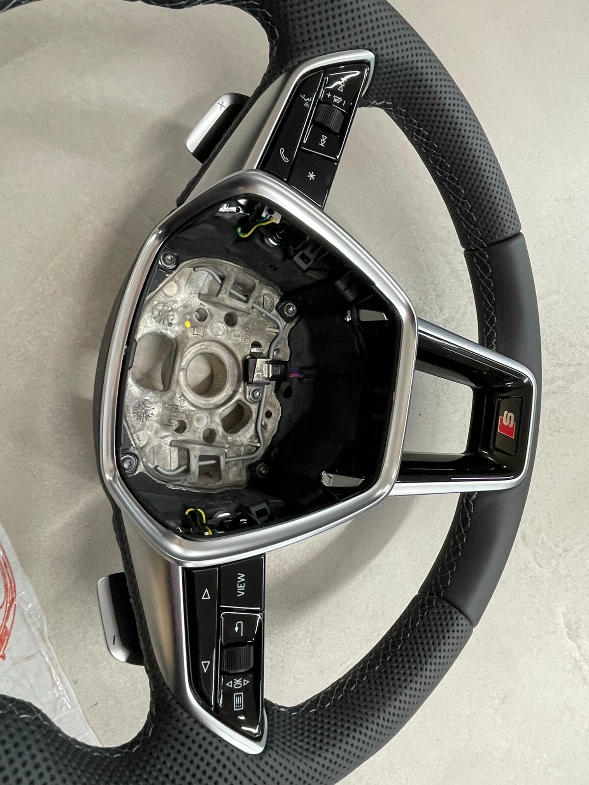 AUDI S6,A6,A7,A8 C8 SPORT LEDER LENKRAD S -Fast Neu-Dem v Neu Wagen... - Obrázek 11