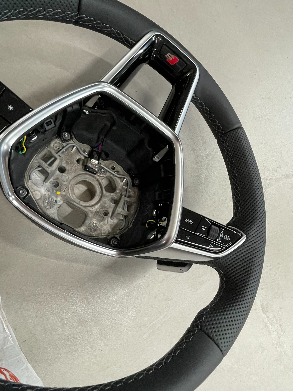 AUDI S6,A6,A7,A8 C8 SPORT LEDER LENKRAD S -Fast Neu-Dem v Neu Wagen... - Obrázek 12