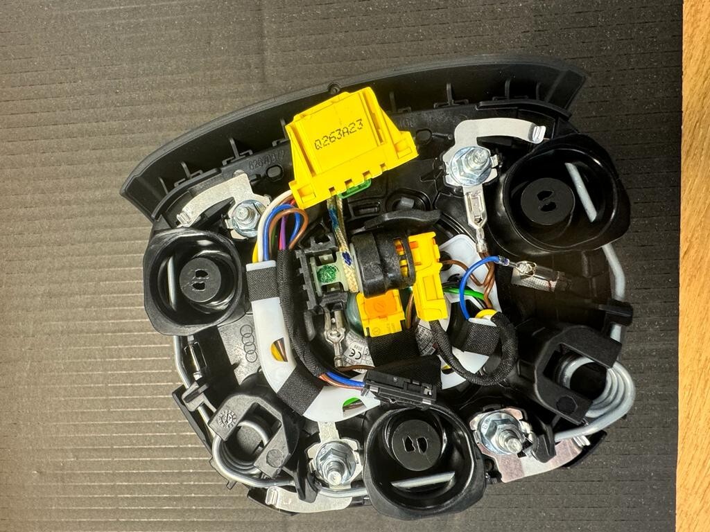 AUDI SQ7 SQ8 SPORT LENKRAD LEDER ABGEFLACHT MIT GROSSEN S SCHALTWIPPEN ORIG.NEU! - Obrázek 20