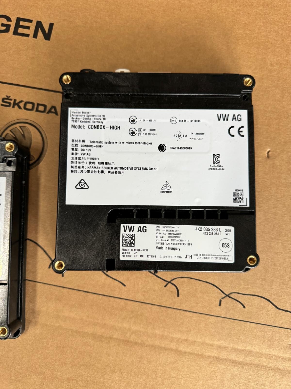 AUDI STEUERGERÄT FÜR NOTRUFMODUL UND KOMMUNIKATIONSEINHEIT 4K2035283L ORIG.NEU!