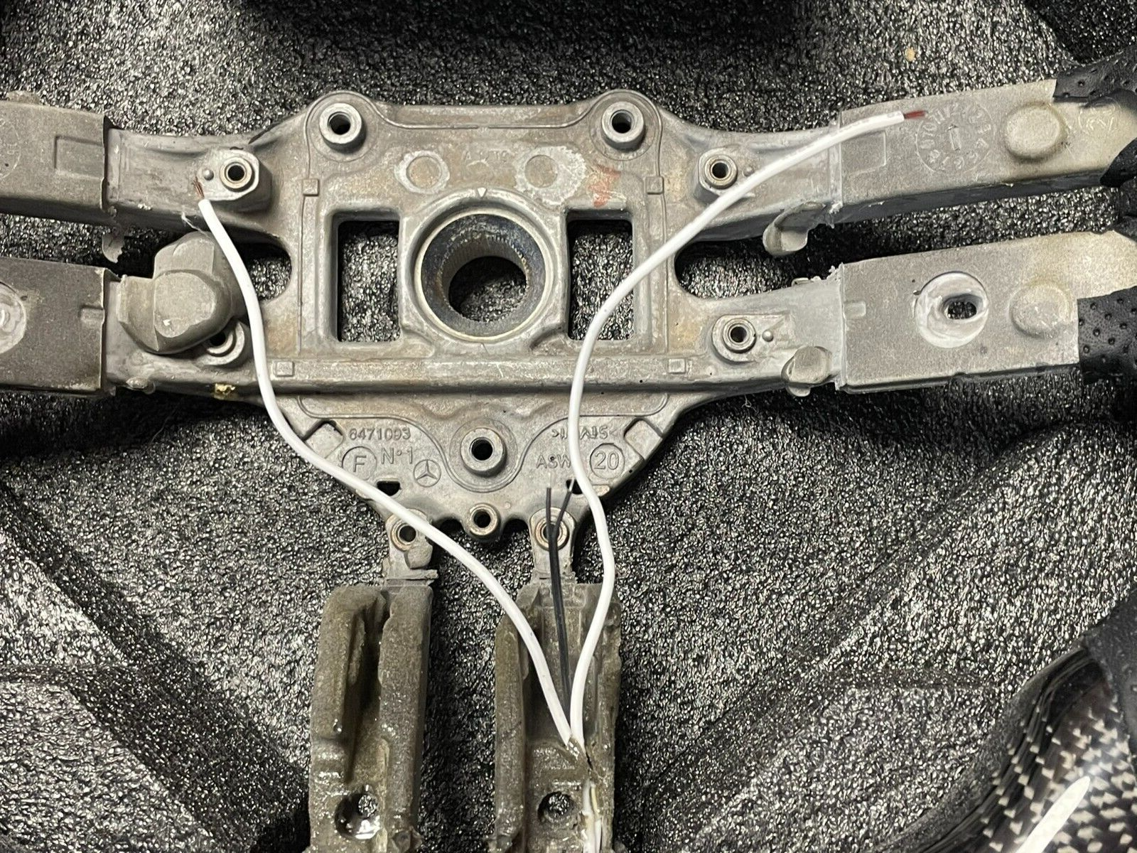 CARBON LENKRAD FÜR MERCEDES BENZ SPORT AMG LEERES RAHMEN INDIVIDUELLE PRODUKT - Obrázek 5