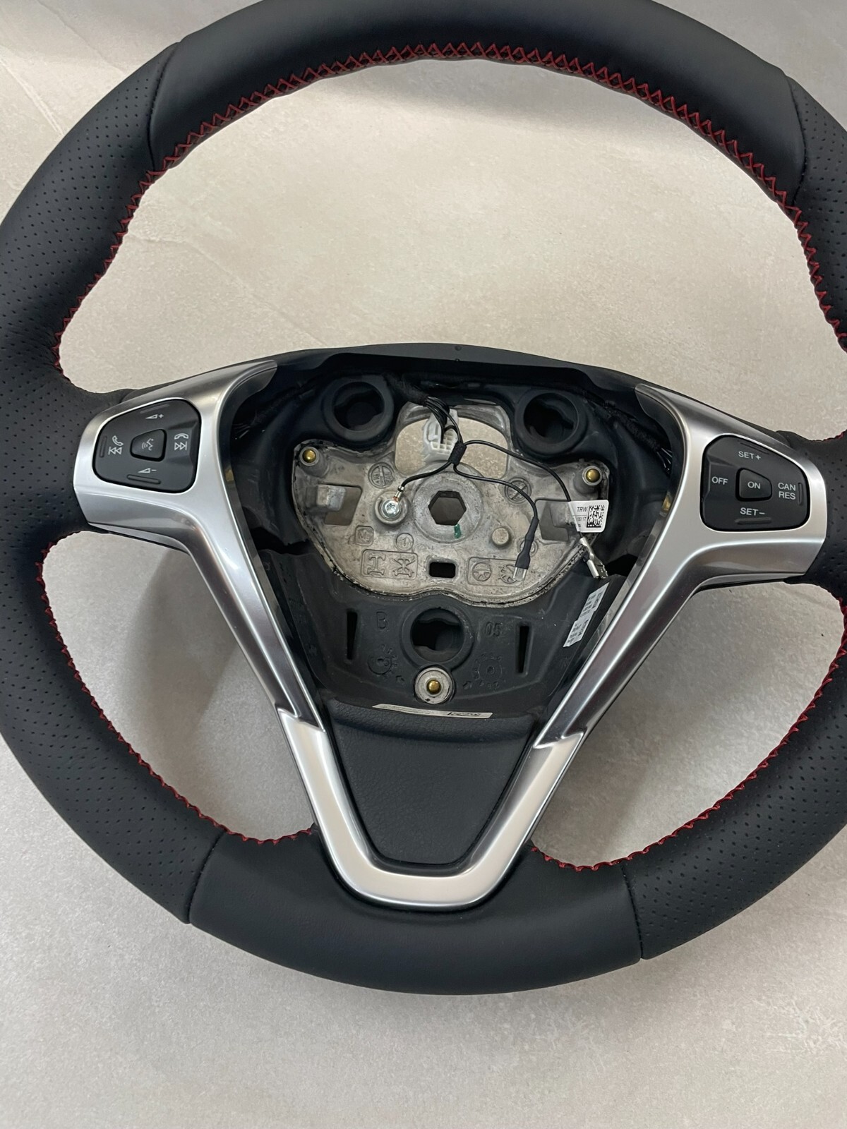 FORD FIESTA MULTIFUNKTIONAL SPORT LEDER LENKRAD G1BB3600BA FAST NEU d v Test Car - Obrázek 10