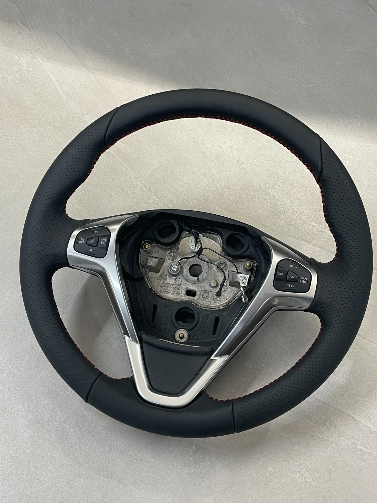 FORD FIESTA MULTIFUNKTIONAL SPORT LEDER LENKRAD G1BB3600BA FAST NEU d v Test Car