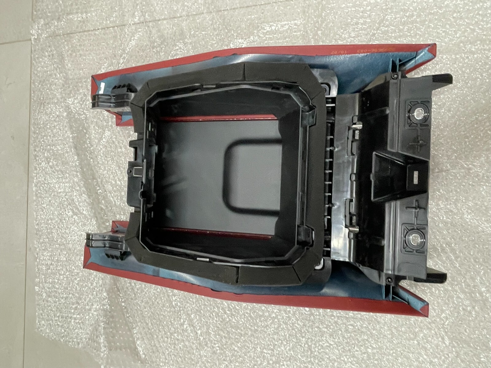 MERCEDES-BENZ S-KLASSE W223 V223 ABLAGEFACH A2239700701 KARMIN ROT DEM TEST CAR - Obrázek 19