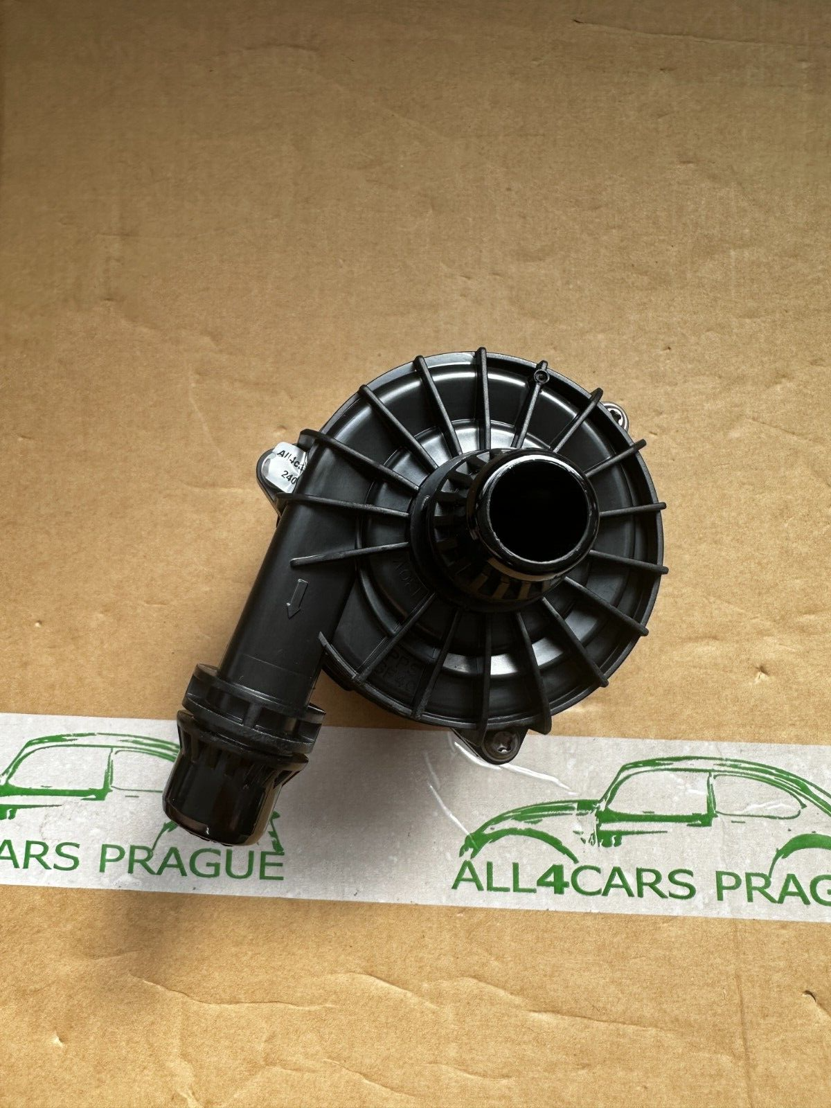 MERCEDES-BENZ ZUSATZWASSERPUMPE KÜHLMITTELPUMPE A0005000801 ORIG.M.BENZ NEW !! - Obrázek 8