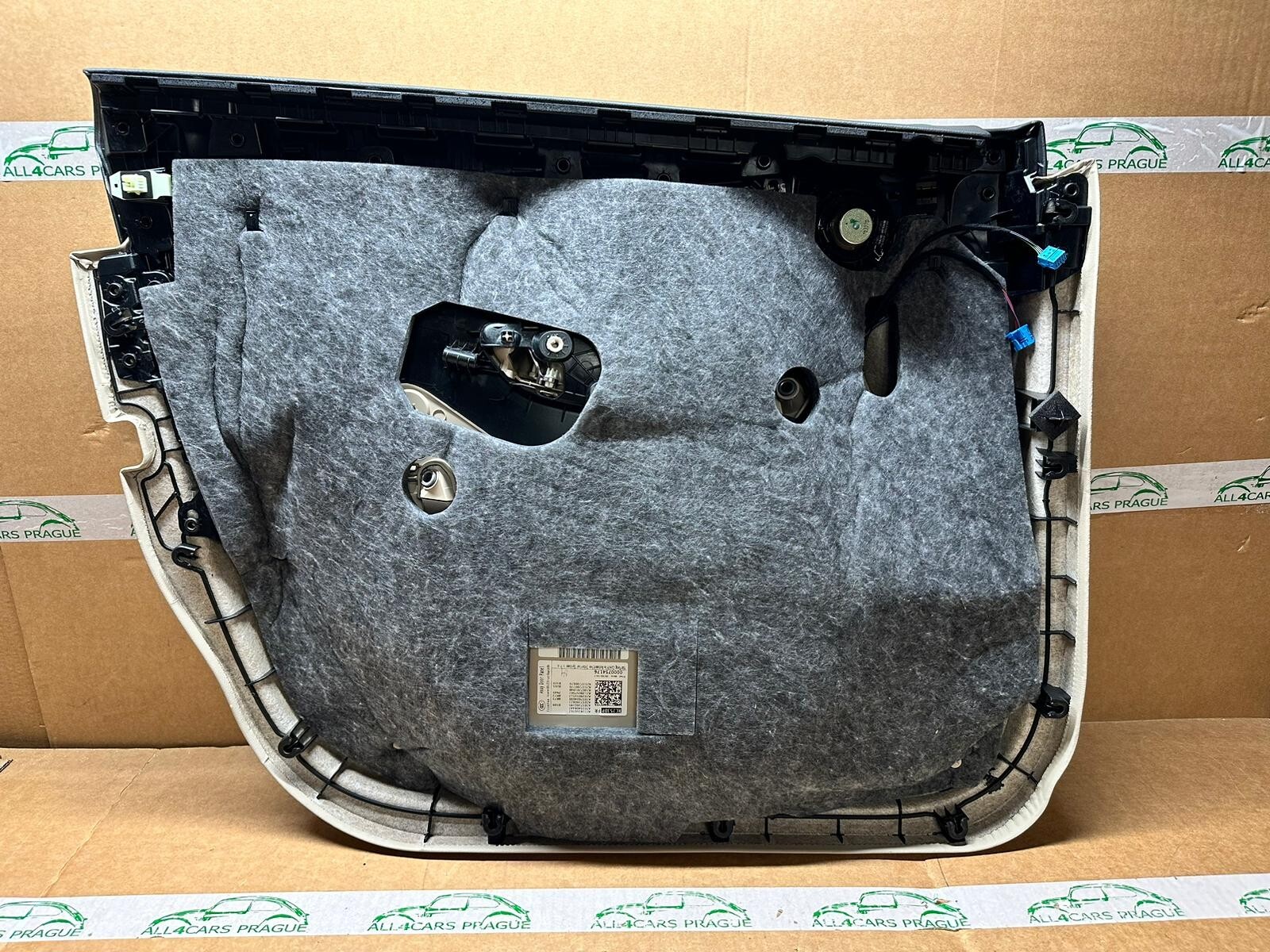 MERCEDES GLC X253 TÜRVERKLEIDUNG VORNE RECHTS SCHWARZ A2057200295 - Obrázek 8