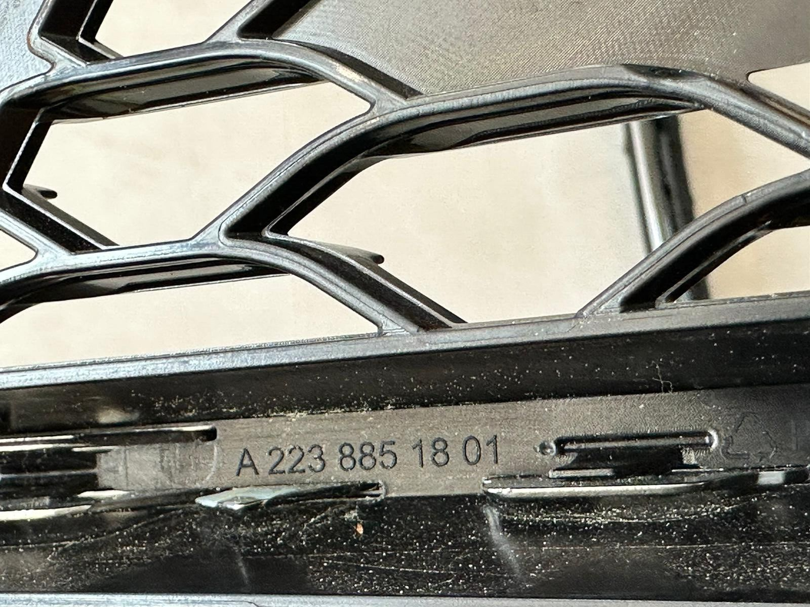 MERCEDES S-KLASS 223 STOSSFÄNGER-LÜFTUNGSGITTER LINKS VORN A2238851801 Fast Neu - Obrázek 4