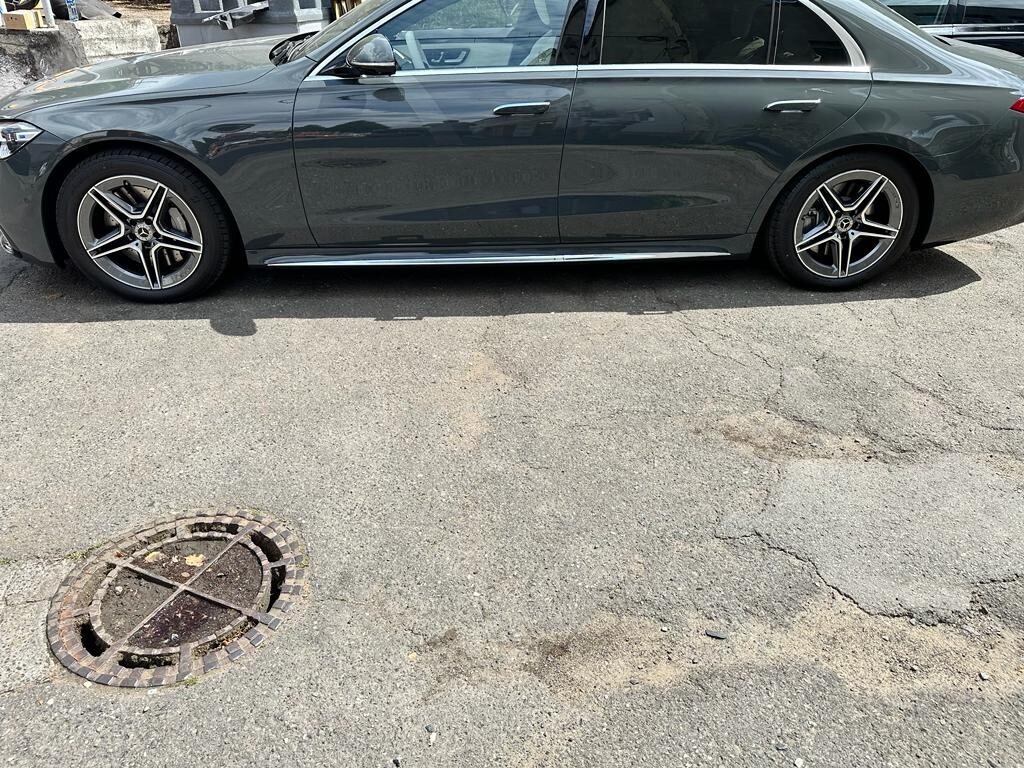 MERCEDES S-KLASS 223 STOSSFÄNGER-LÜFTUNGSGITTER LINKS VORN A2238851801 Fast Neu - Obrázek 6