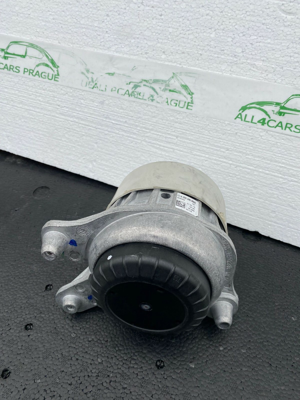 Mercedes C AMG W205 C63 Motorbock Motorlager Motorhalter A2052404600 ORIG. NEU - Obrázek 5