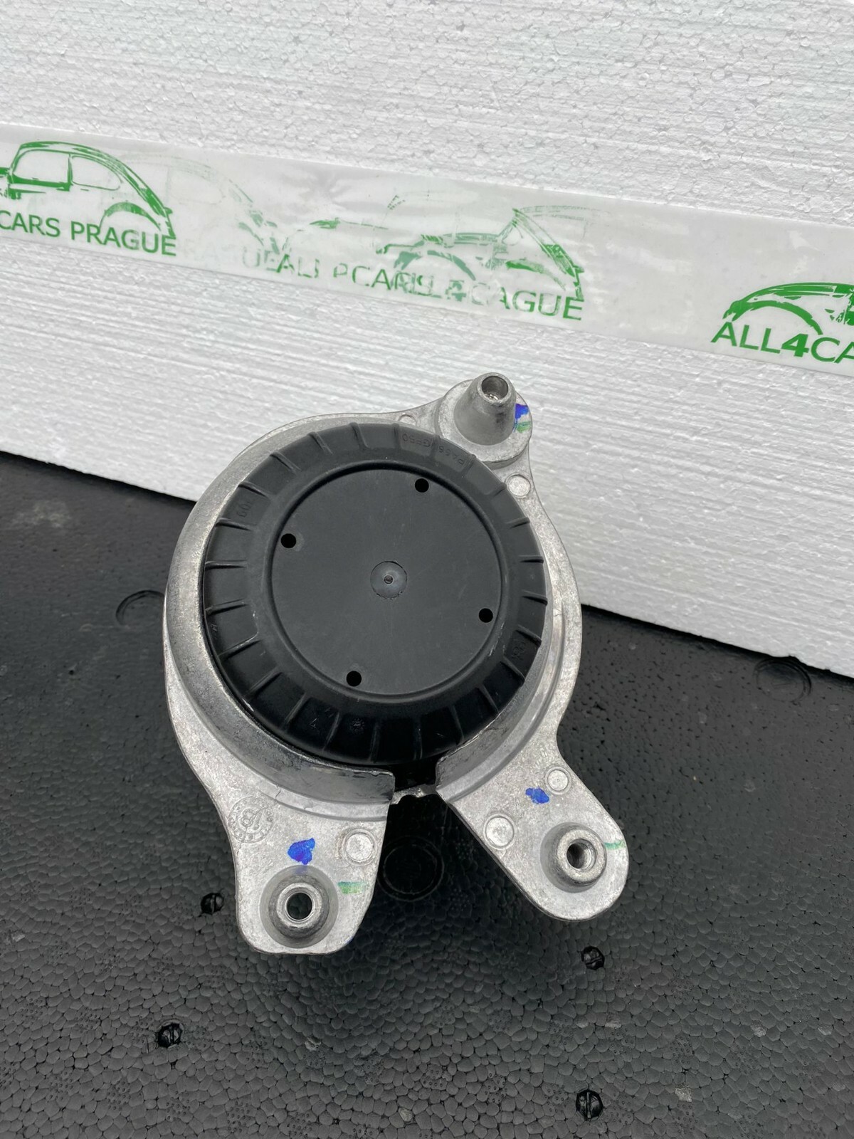 Mercedes C AMG W205 C63 Motorbock Motorlager Motorhalter A2052404600 ORIG. NEU - Obrázek 8