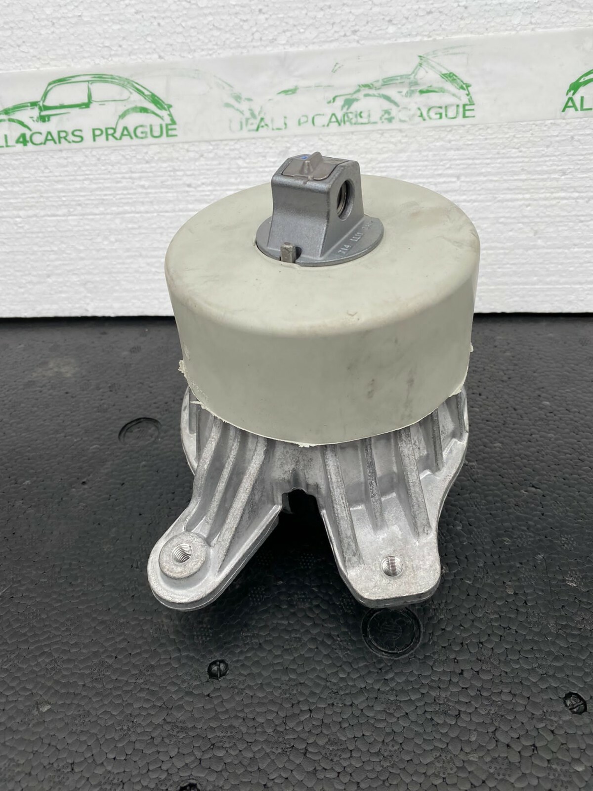 Mercedes C AMG W205 C63 Motorbock Motorlager Motorhalter A2052404600 ORIG. NEU