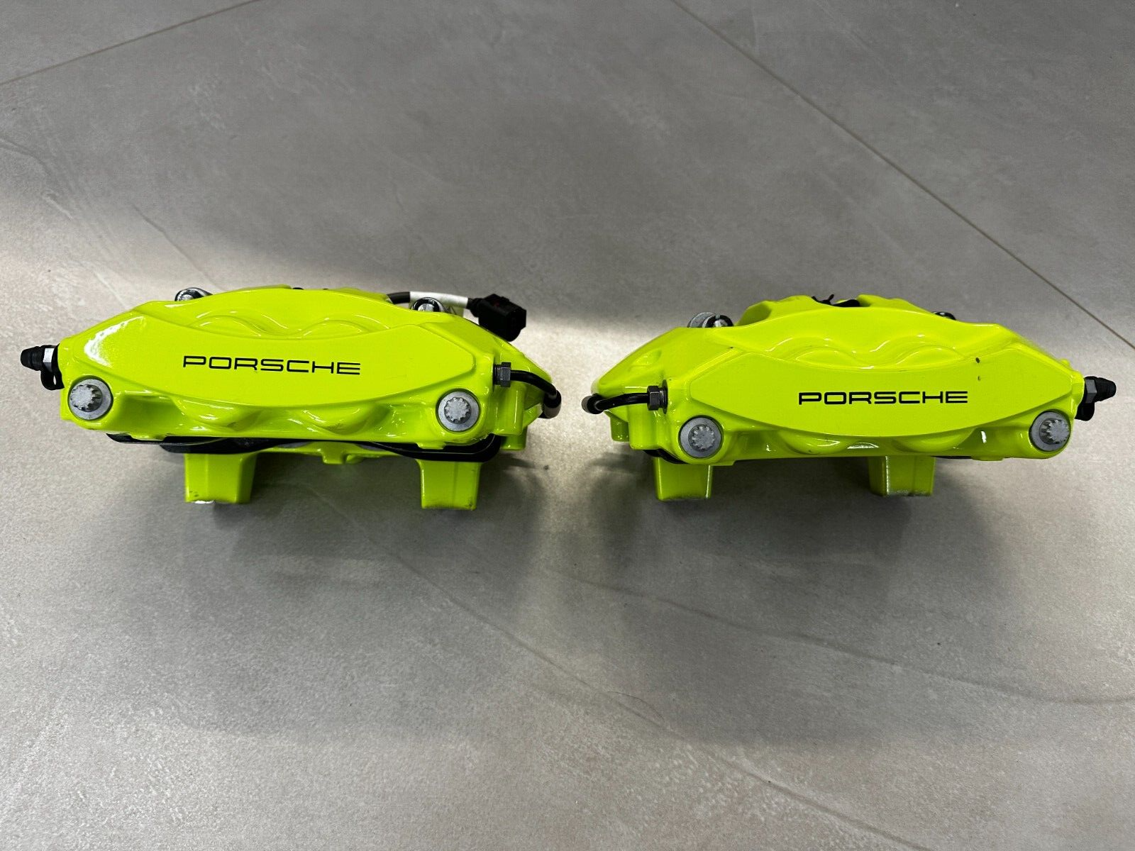 PORSCHE BRAKE CALIPERS GREEN REAR SET L+R COMPLETE 9Y0615403DE+9Y0615404DE NEW !