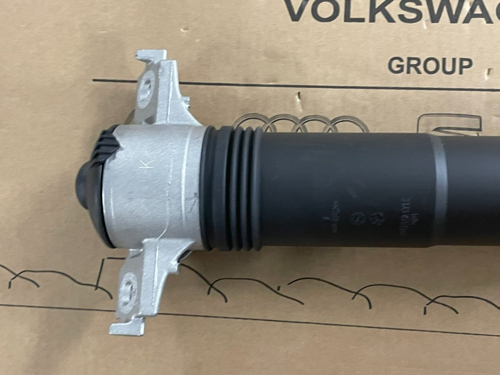 PORSCHE CAYENNE 9YA-2 STOSSDÄMPFER ELEKTRISCH HINTERACHSE LINKS 9Y0513027F NEU - Obrázek 16