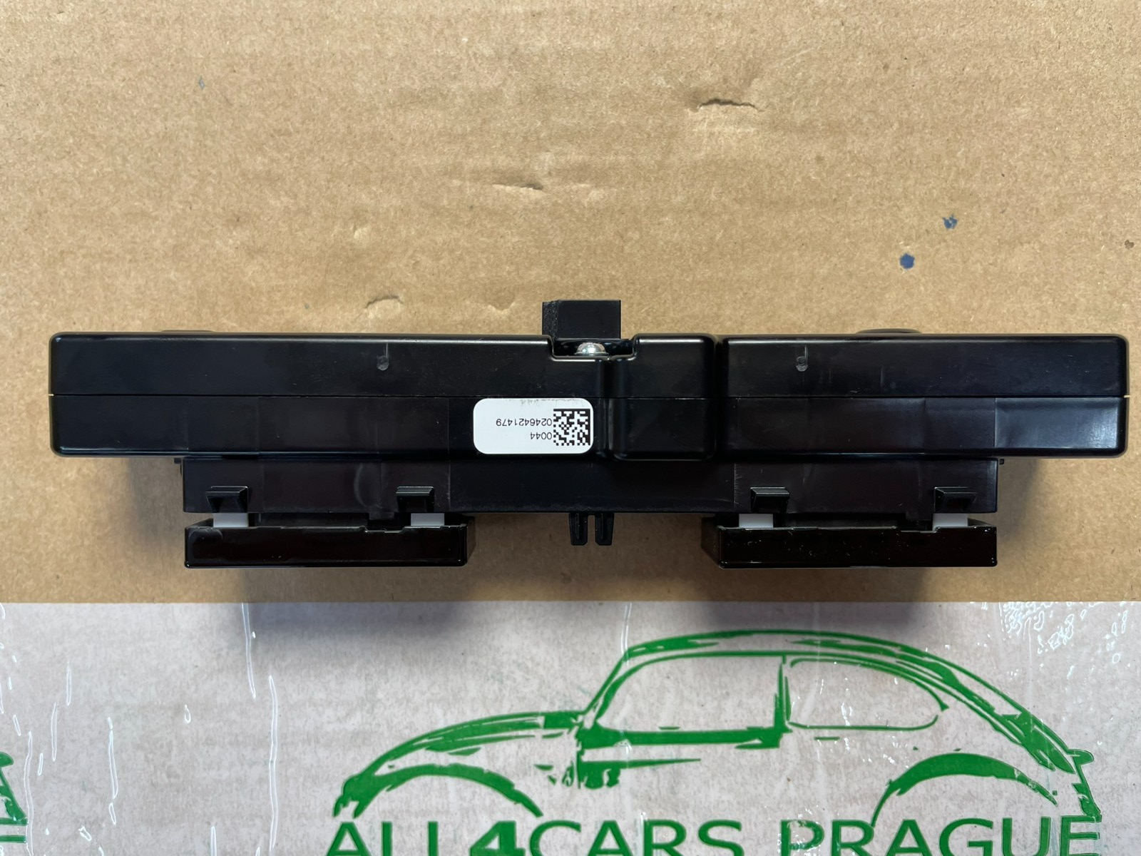 PORSCHE TAYCAN SCHALTER SITZHEIZUNG HINTEN 9J1919709B FAST NEU DEM V TEST WAGEN - Obrázek 14