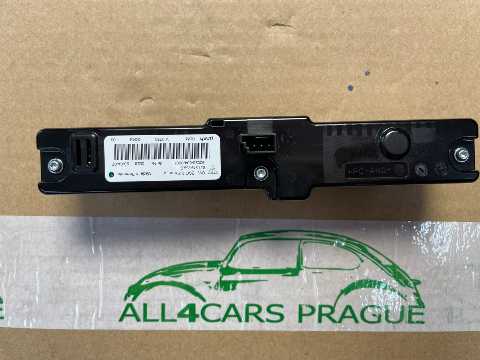 PORSCHE TAYCAN SCHALTER SITZHEIZUNG HINTEN 9J1919709B FAST NEU DEM V TEST WAGEN - Obrázek 17