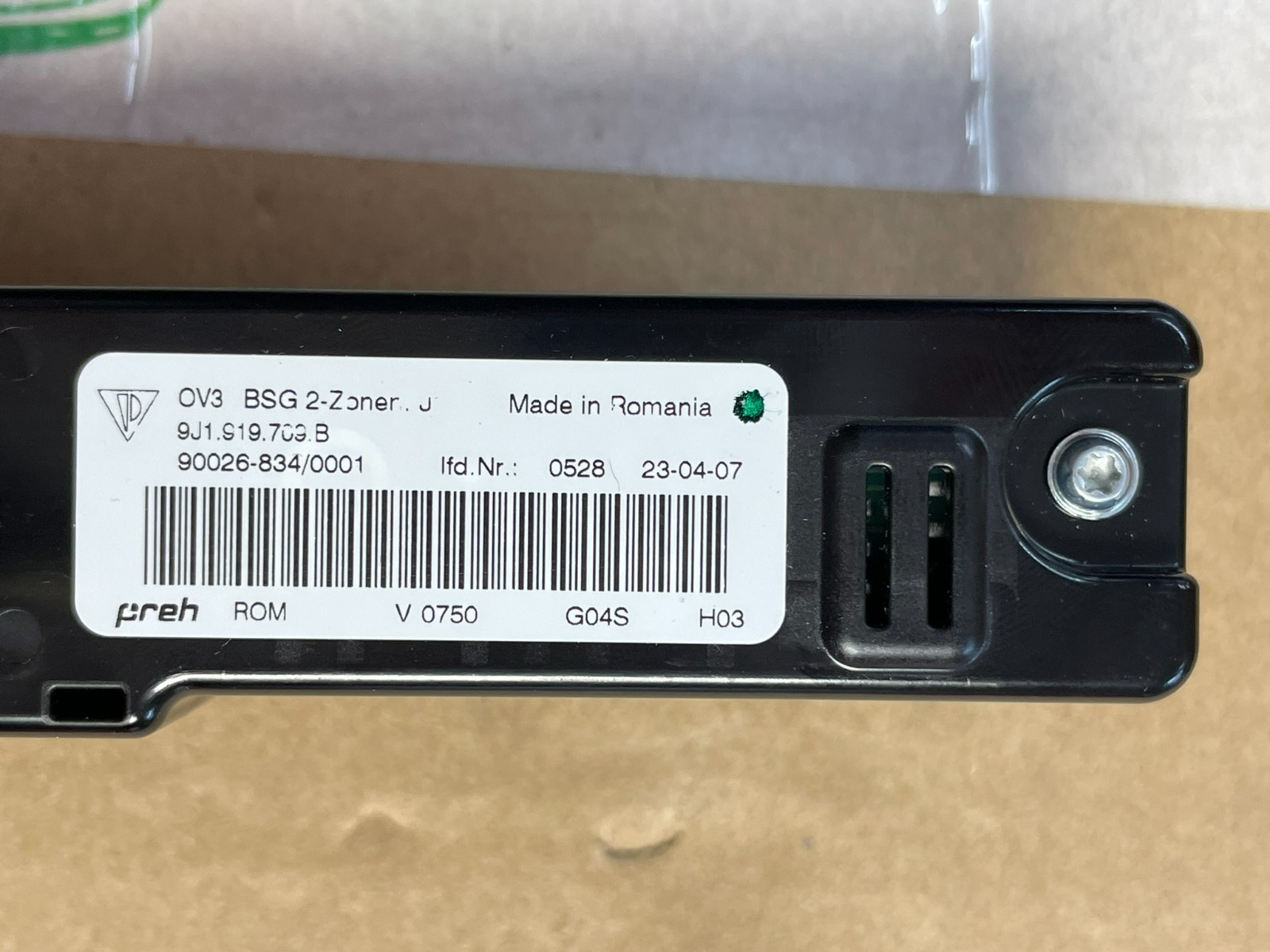 PORSCHE TAYCAN SCHALTER SITZHEIZUNG HINTEN 9J1919709B FAST NEU DEM V TEST WAGEN - Obrázek 3