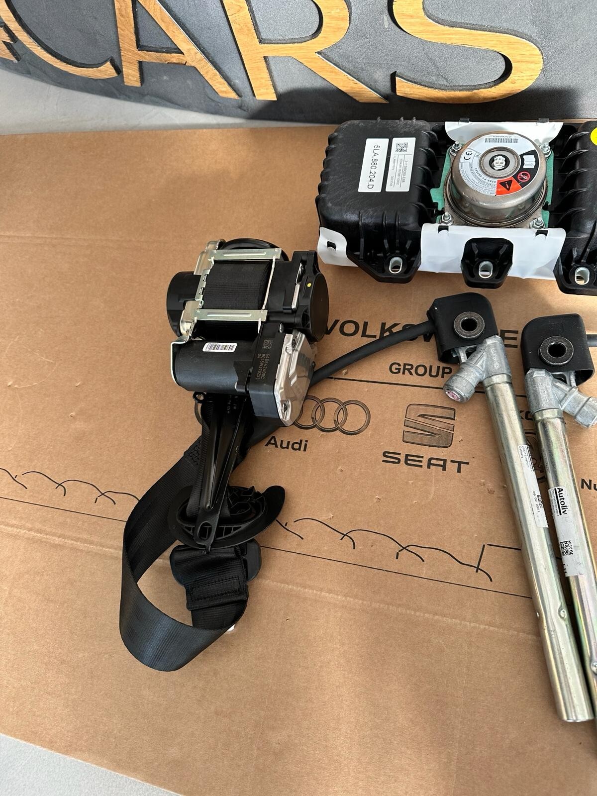 SKODA ENYAQ SICHERHEITSGURT VORN 5LA857705E + 5LA857706E +AIRBAG 5LA880204D NEU - Obrázek 6