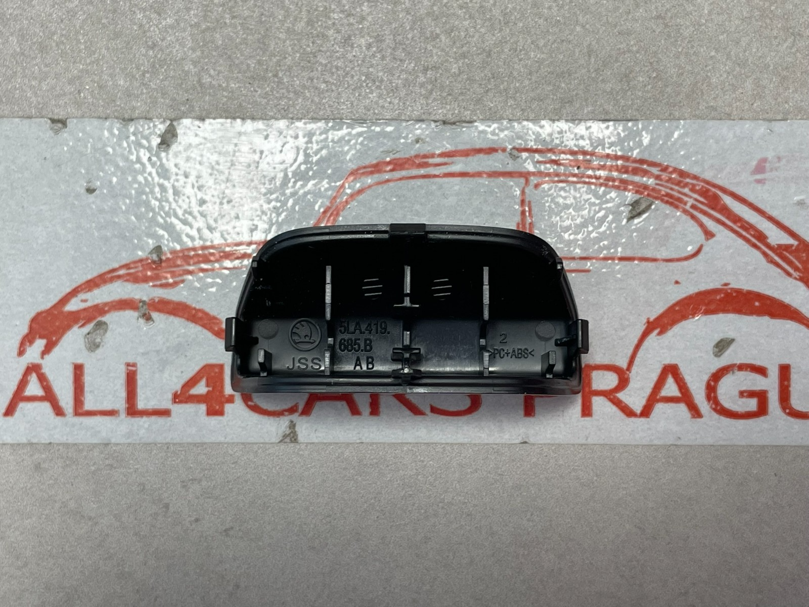 ŠKODA L&K-PLAKETTE FÜR ŠKODA 2-SPEICHEN-LENKRAD 5LA419685B ORIG.ŠKODA FAST NEU - Obrázek 7