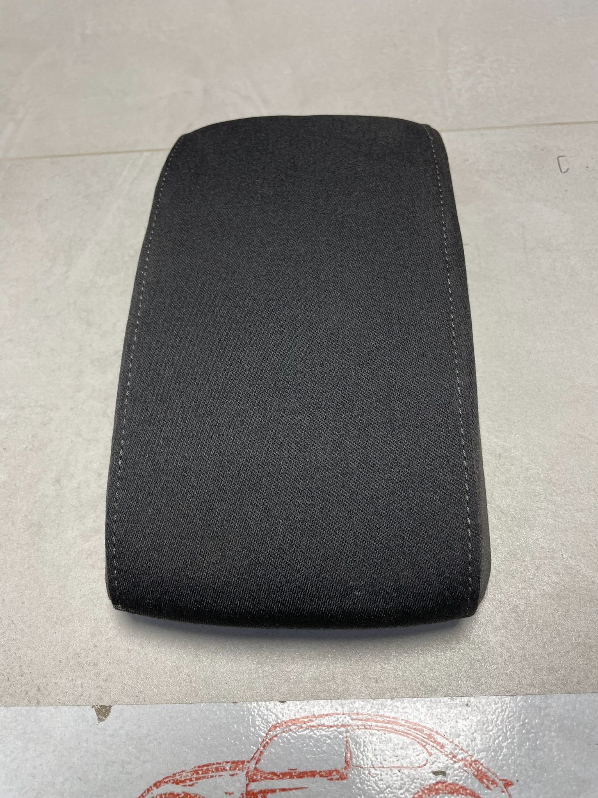 ŠKODA OCTAVIA II 1Z ARMLEHNEN ABDECKUNG VORN SCHWARZ ORIG.TEIL - Obrázek 5