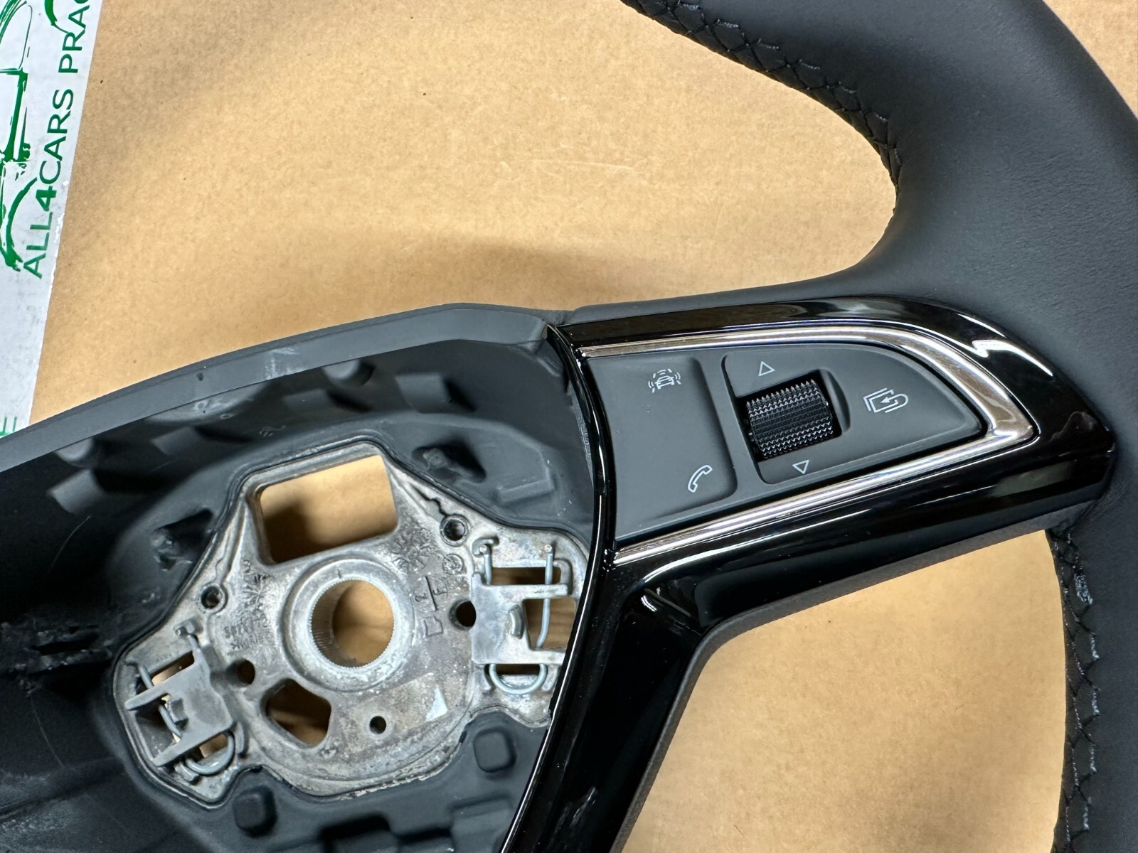 SKODA OCTAVIA III LENKRAD SCHALTWIPPEN MULTFUNKTION LEDER 3V0 ORIG.NEU!! - Obrázek 14