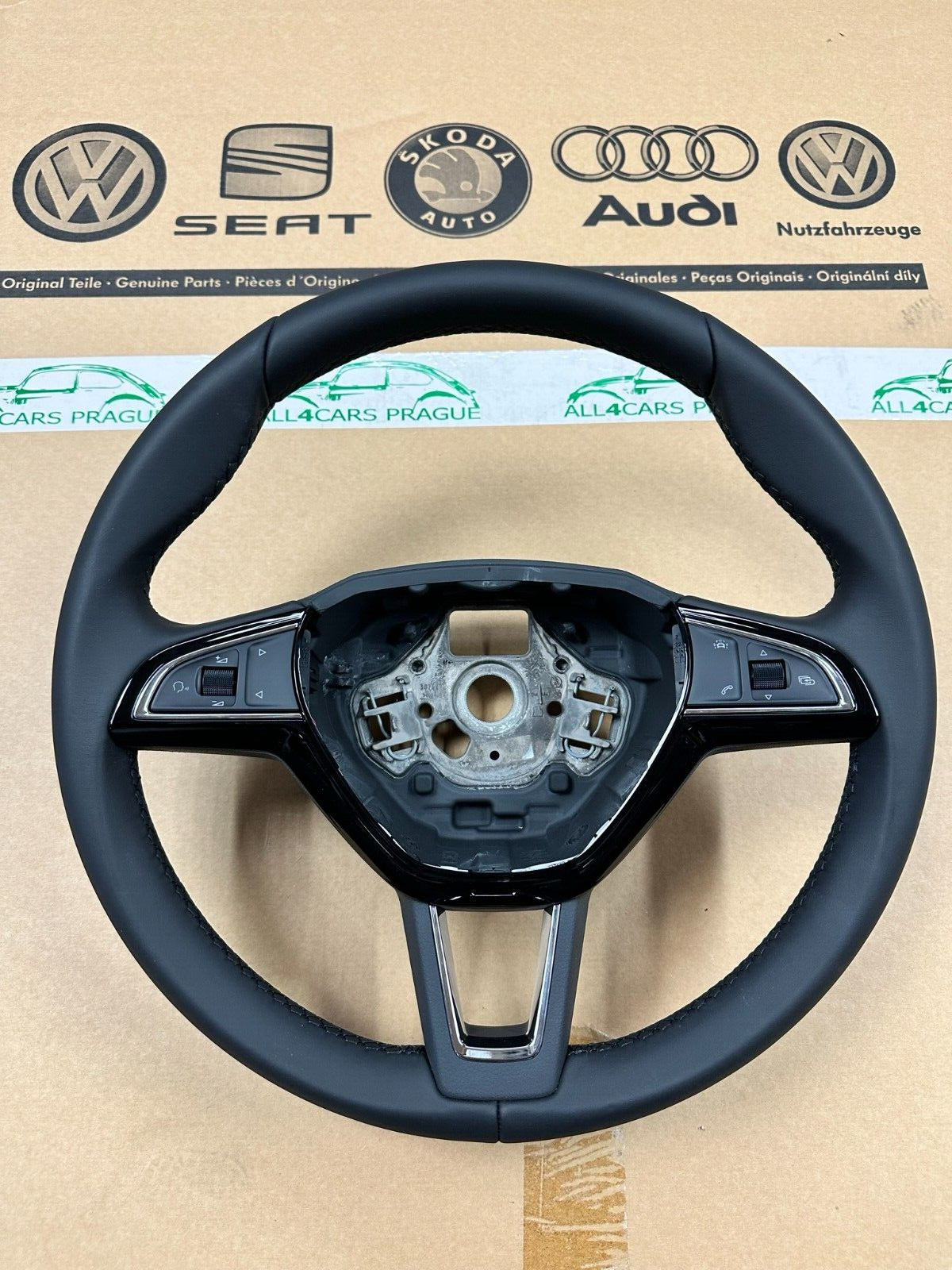 SKODA OCTAVIA III LENKRAD SCHALTWIPPEN MULTFUNKTION LEDER 3V0 ORIG.NEU!! - Obrázek 4