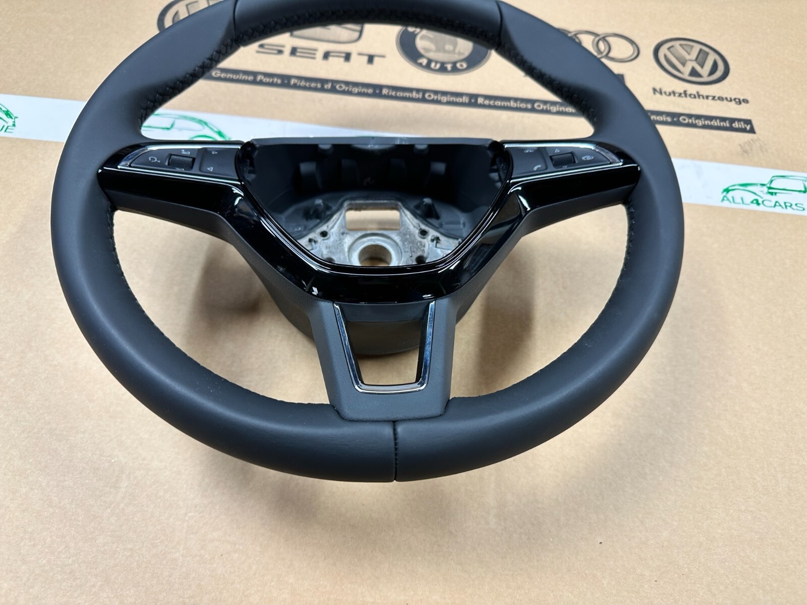 SKODA OCTAVIA III LENKRAD SCHALTWIPPEN MULTFUNKTION LEDER 3V0 ORIG.NEU!! - Obrázek 7