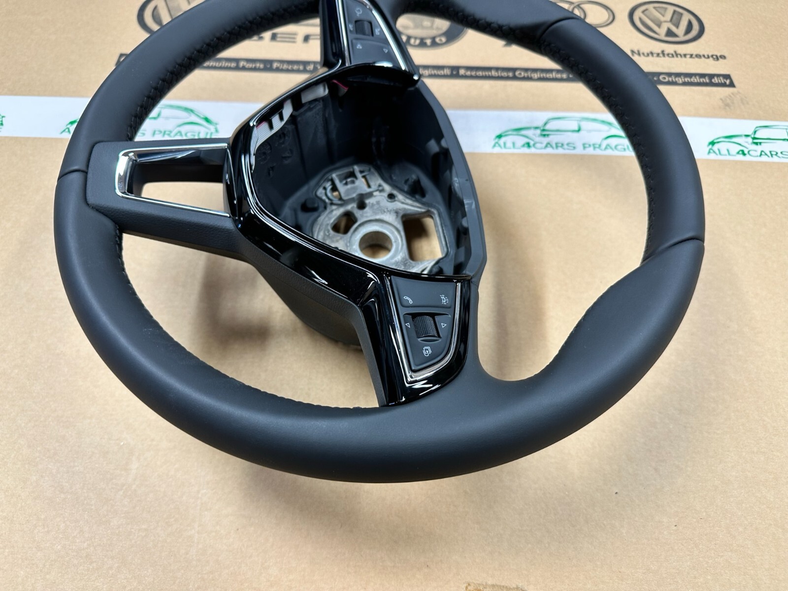 SKODA OCTAVIA III LENKRAD SCHALTWIPPEN MULTFUNKTION LEDER 3V0 ORIG.NEU!! - Obrázek 8