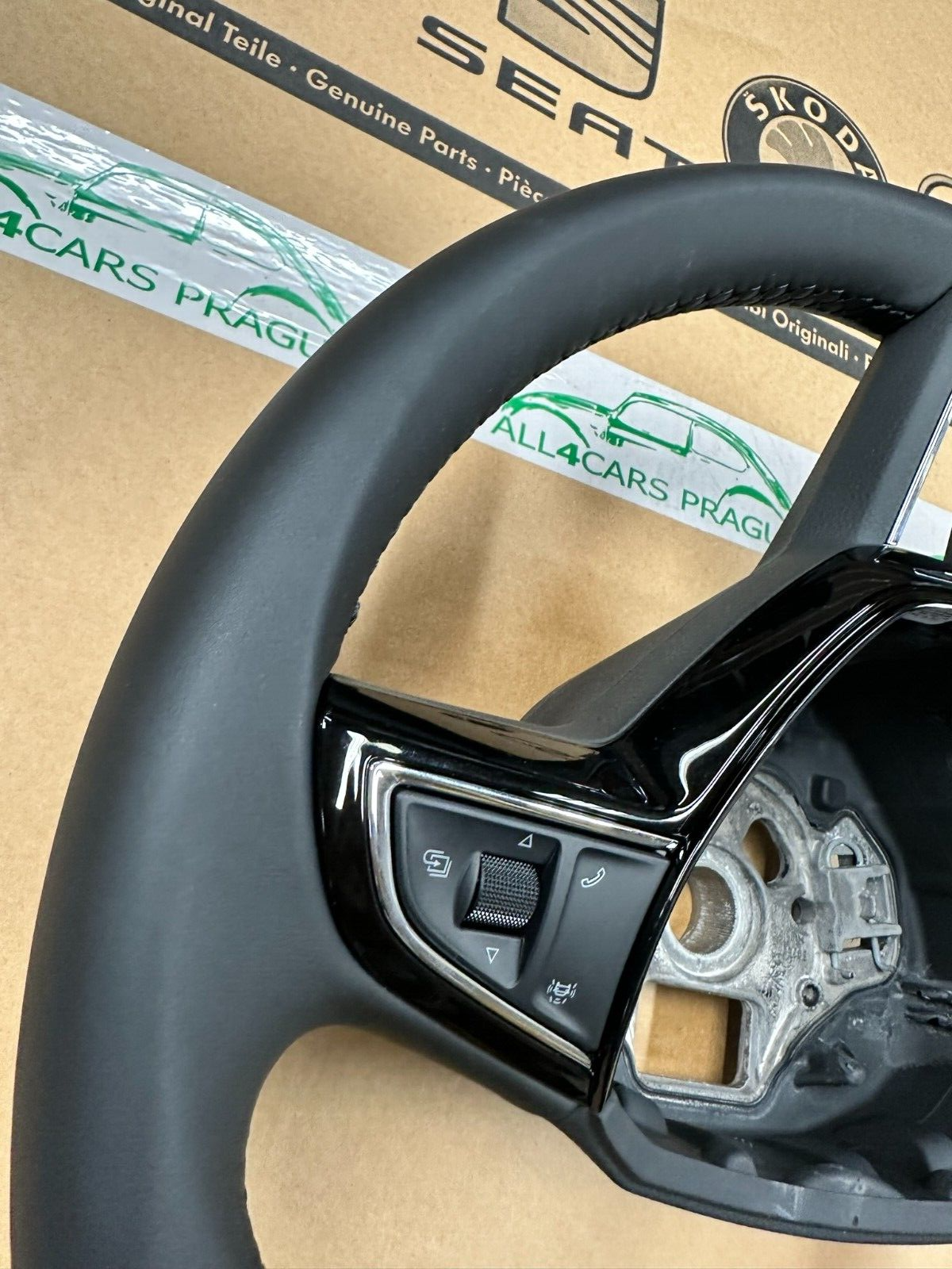 SKODA OCTAVIA III LENKRAD SCHALTWIPPEN MULTFUNKTION LEDER 3V0 ORIG.NEU!! - Obrázek 10