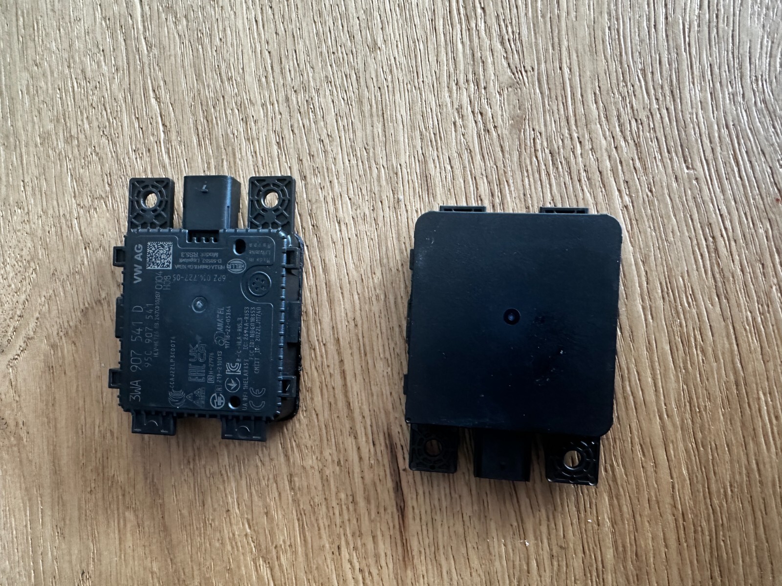 SKODA SUPERB KODIAQ 2024 ACC RADARSENSOR ABSTANDSREGELUNG 3WA907541D ORIG.NEU !! - Obrázek 14