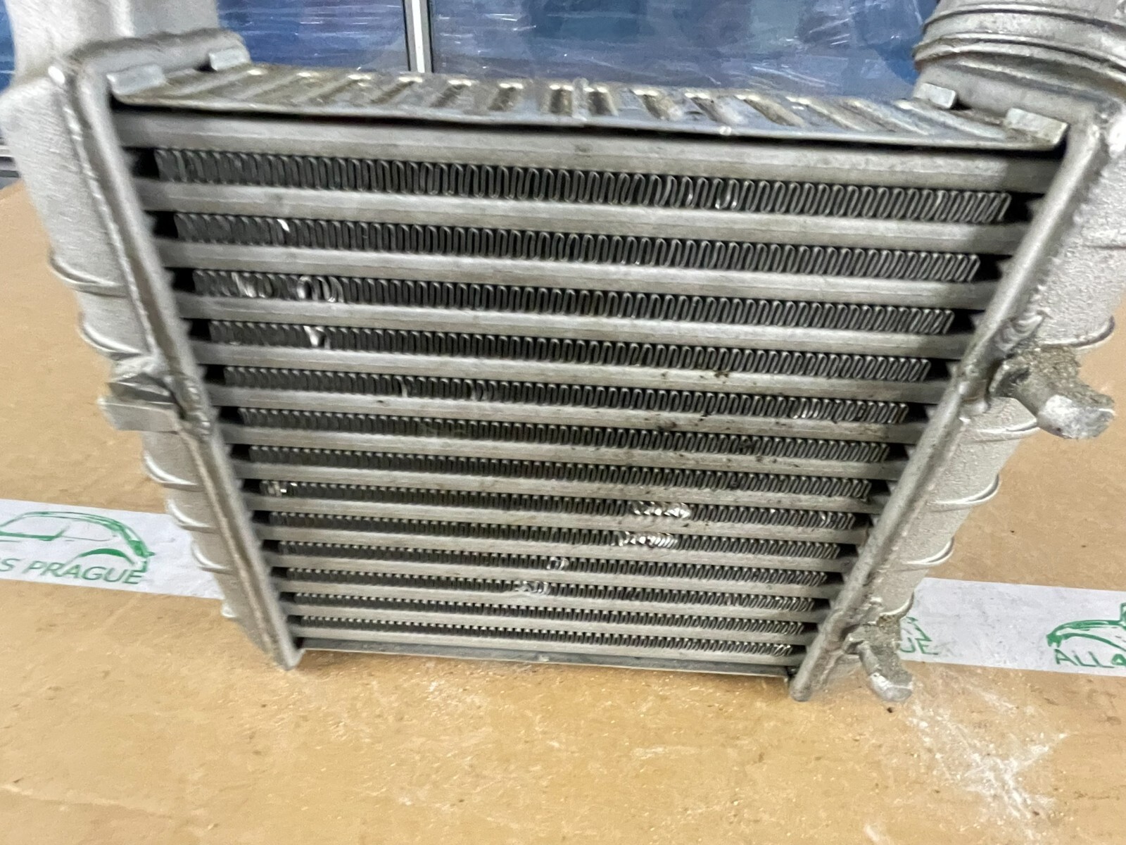 ŠKODA SUPERB VW PASSAT LADELUFT TURBOKÜHLER V6 2.5 TDI RECHTS 3B0145806 ORIG. - Obrázek 9