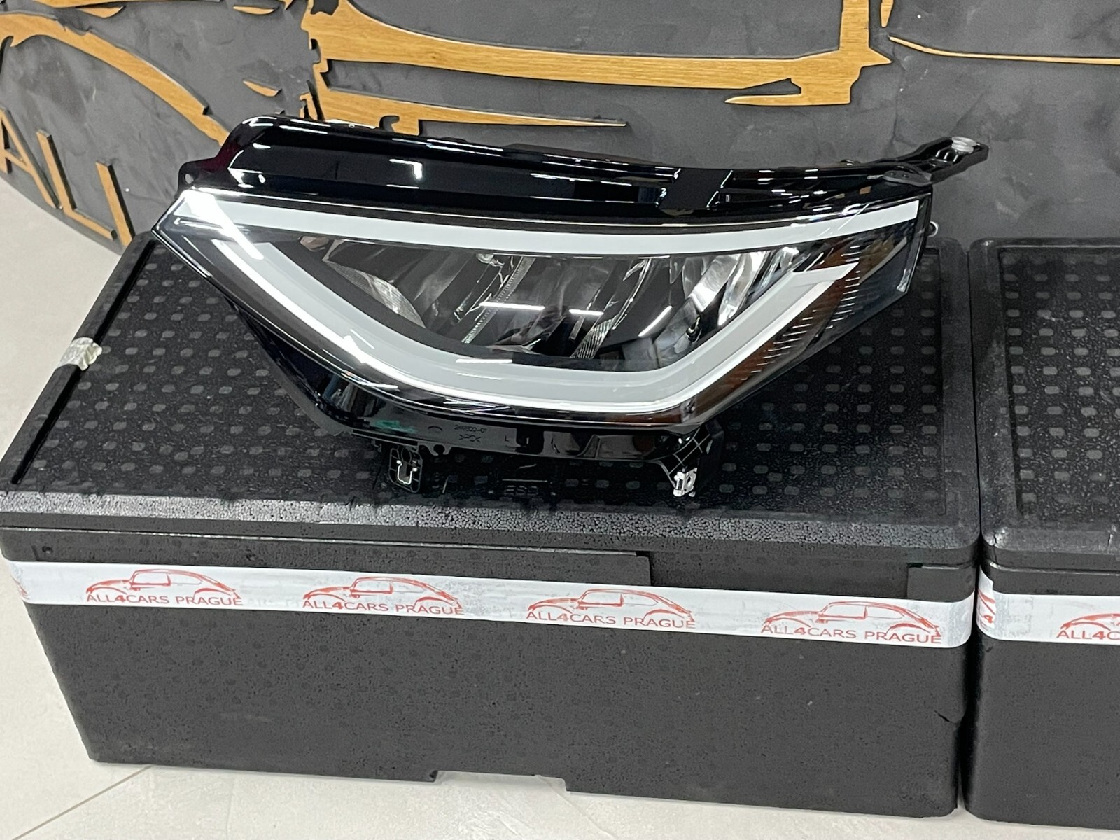 VOLKSWAGEN ID BUZZ LINKS LED-SCHEINWERFER KOMPLET 1T3941005C ORIG. VW NEU TEIL - Obrázek 4