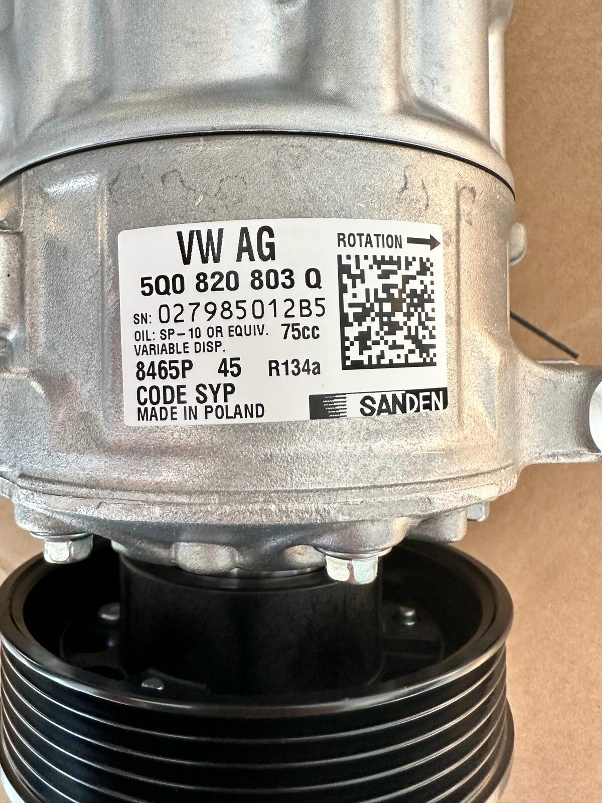 VW AC KLIMAKOMPRESSOR VW SKODA SEAT KLIMAKOMPRESSOR 5Q0820803Q ORIG.NEU TEIL !!! - Obrázek 3