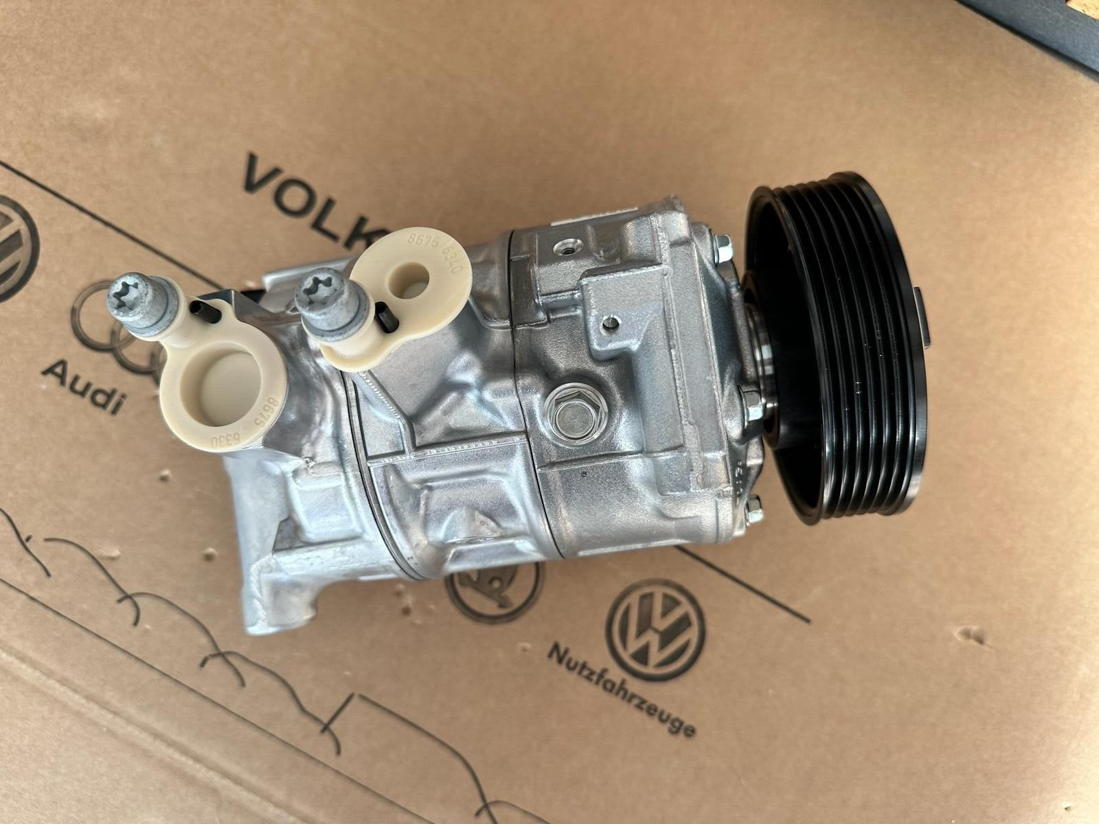 VW AC KLIMAKOMPRESSOR VW SKODA SEAT KLIMAKOMPRESSOR 5Q0820803Q ORIG.NEU TEIL !!! - Obrázek 7