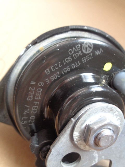 VW FANFARE SIGNALHORN 1K0951223A 5C0951223C Fast Neu demont v Test Wagen Orig.! - Obrázek 3