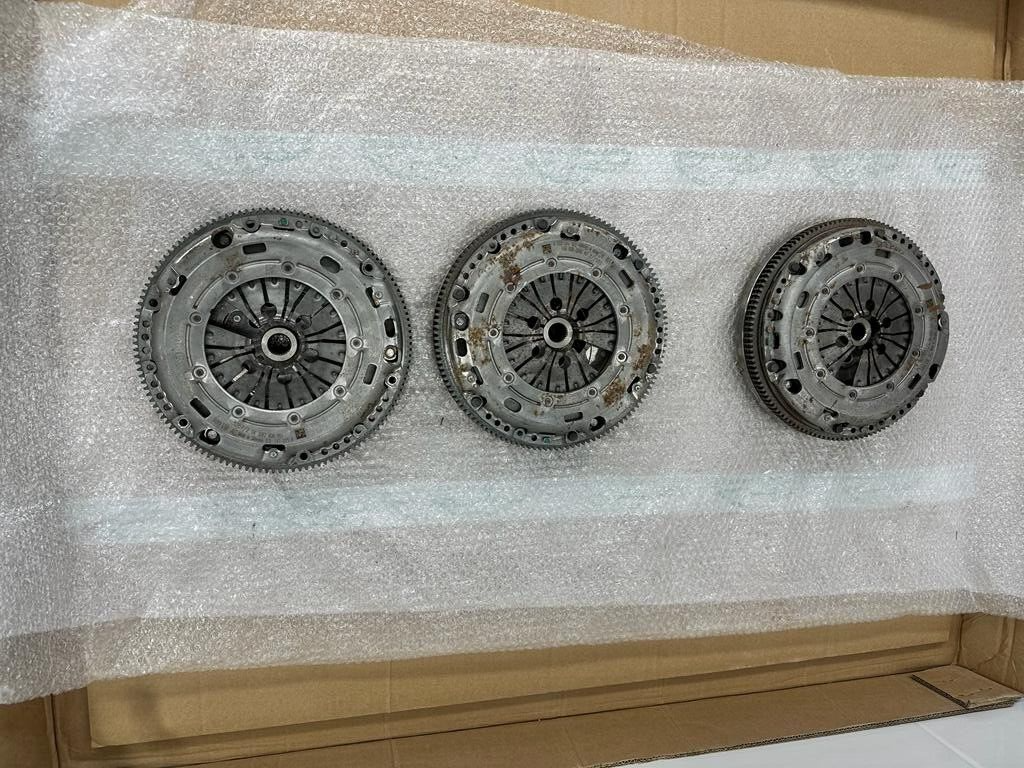 VW KUPPLUNGSSATZ MIT SCHWUNGRAD 04L141031C - 03L105264AD - 03L141025K - Obrázek 12