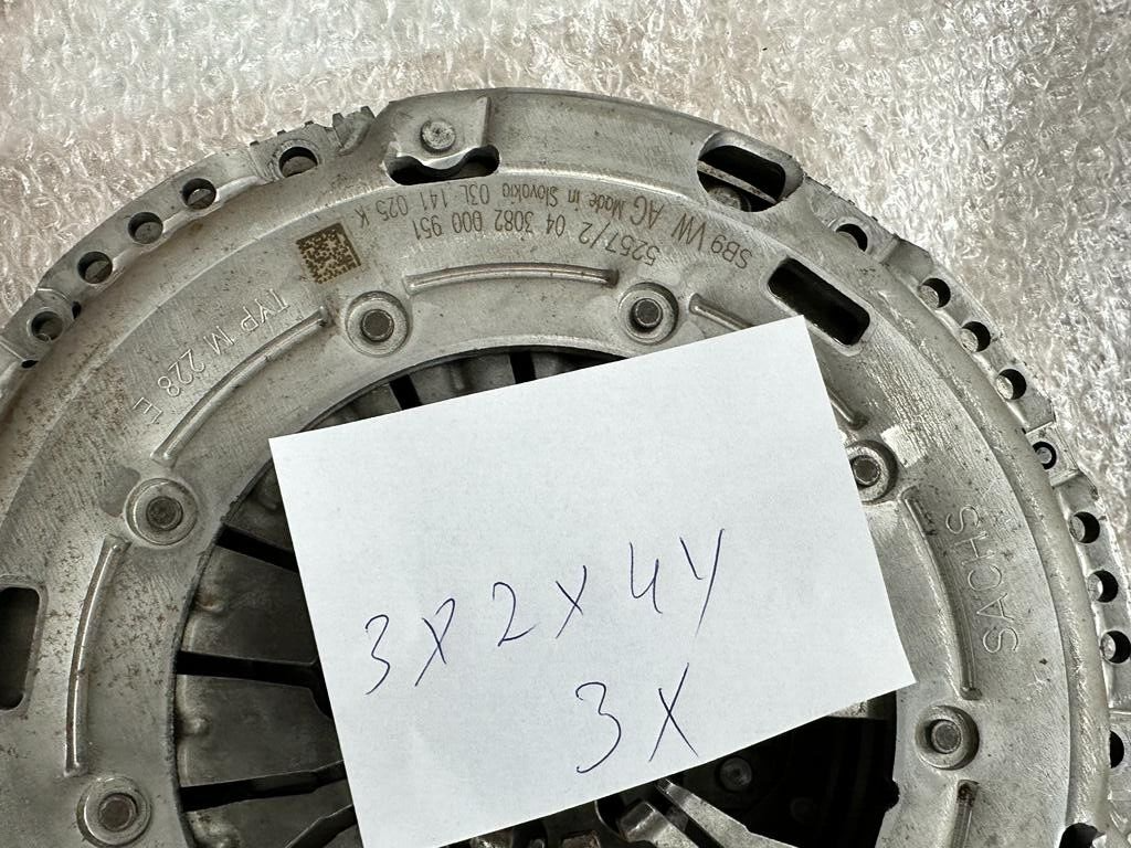 VW KUPPLUNGSSATZ MIT SCHWUNGRAD 04L141031C - 03L105264AD - 03L141025K - Obrázek 13