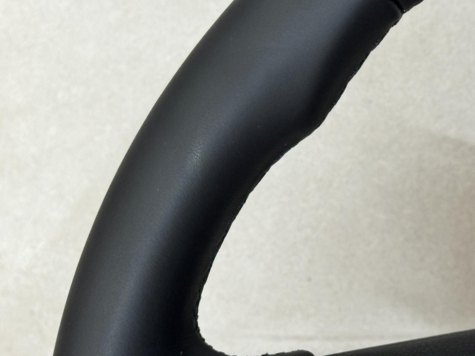 VW MULTIFUNKTIONS SPORT LEDER LENKRAD BEHEIZT MIT R LOGO 5H0419089HP Fast Neu... - Obrázek 12