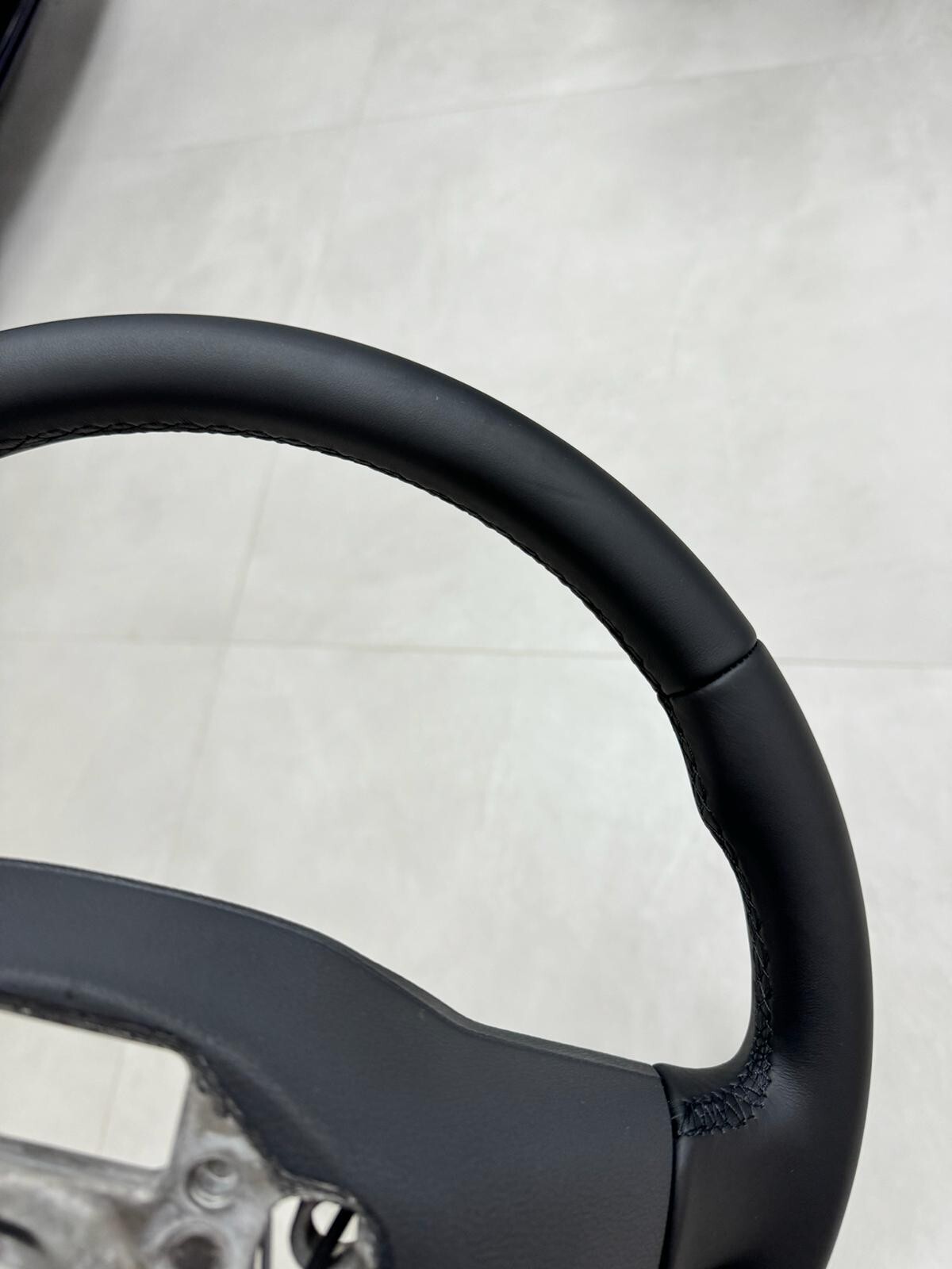 VW MULTIFUNKTIONS SPORT LEDER LENKRAD BEHEIZT MIT R LOGO 5H0419089HP Fast Neu... - Obrázek 14