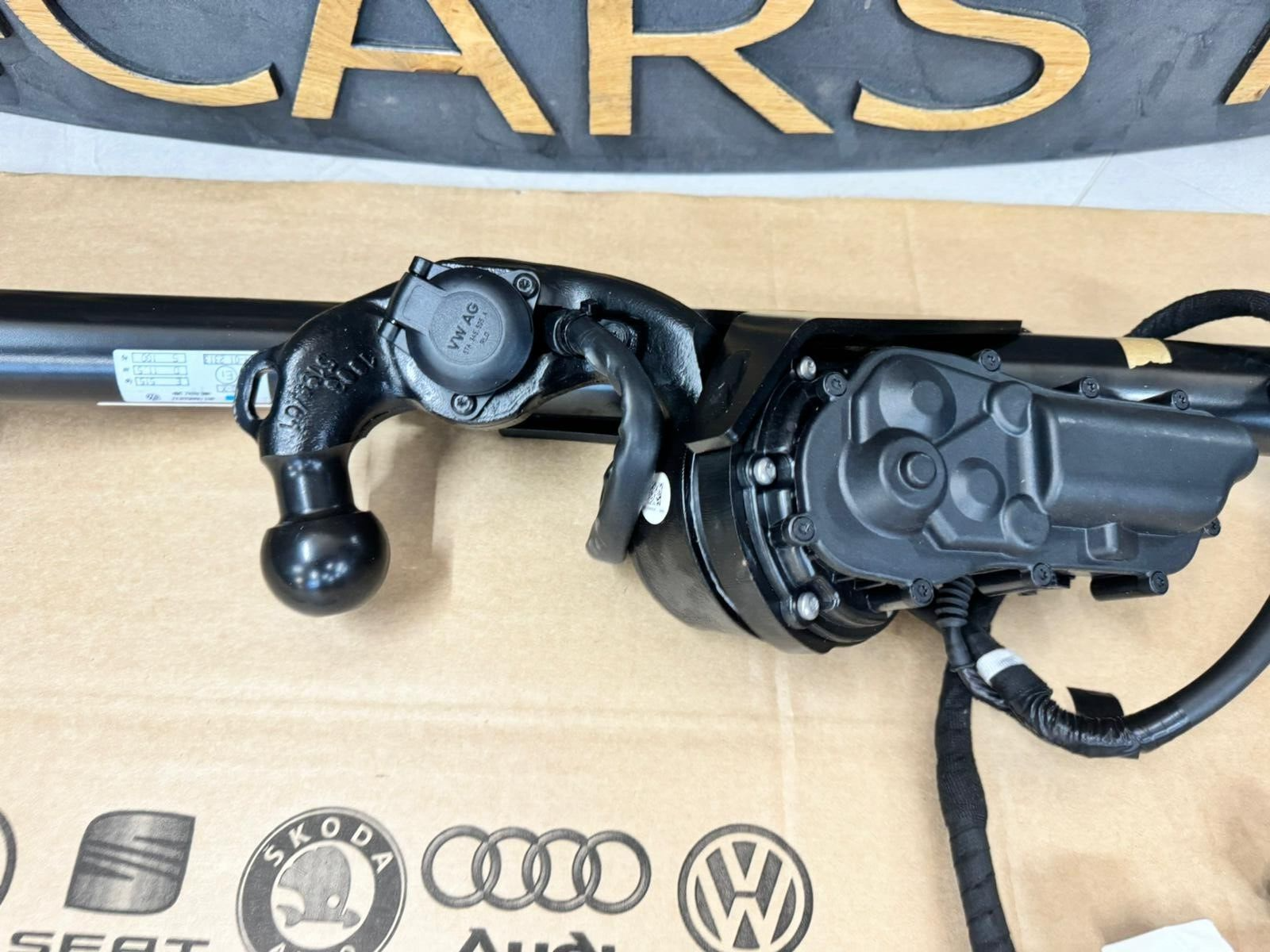 VW PASSAT B8 VARIANT ANHÄNGERKUPPLUNG ELEKTRISCH SCHWENKBAR 3G9803881F NEU ORIG! - Obrázek 18