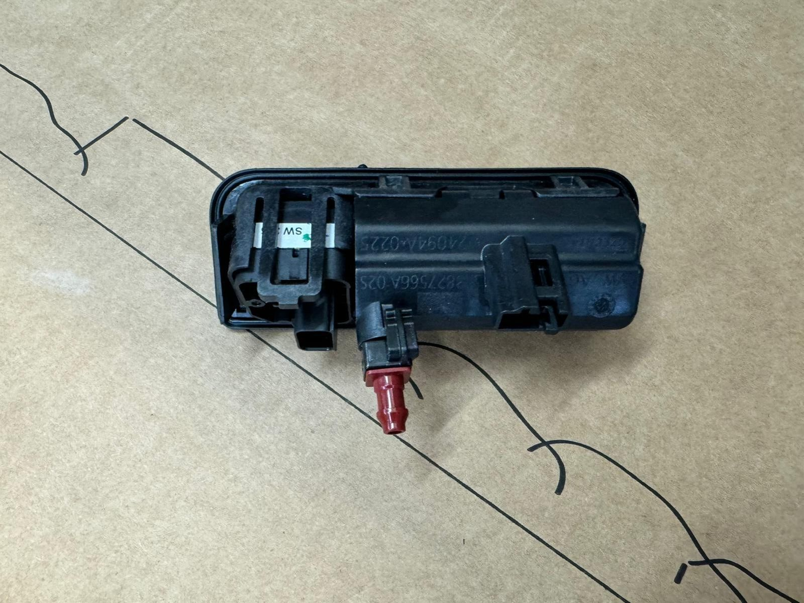 VW SKODA RÜCKFAHRKAMERA HECKKLAPPE REAR HANDLE CAMERA 5E3827566A+ 5R3980568B NEU - Obrázek 5