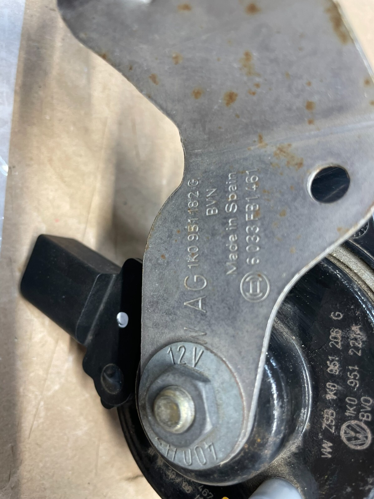 VW SKODA SEAT SIGNALHORN TIEFTON 5C0951221B - Obrázek 3