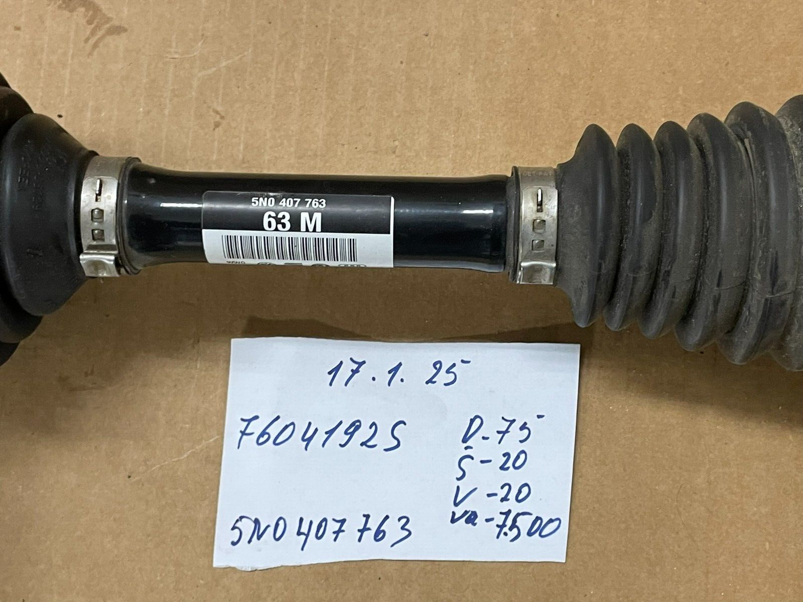 VW TIGUAN AUDI Q3 GELENKWELLE LINKS 5N0407763 = 5N0407761Q Fast Neu Test Car... - Obrázek 14