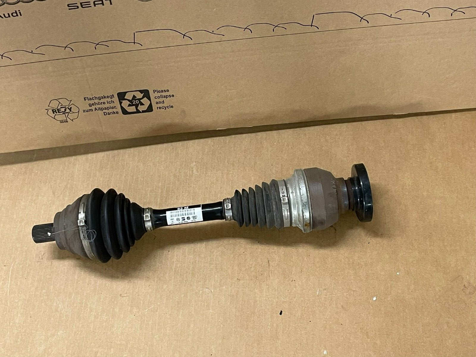 VW TIGUAN AUDI Q3 GELENKWELLE LINKS 5N0407763 = 5N0407761Q Fast Neu Test Car...