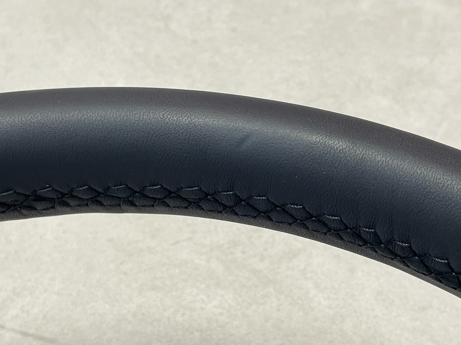 VW TIGUAN GOLF 8 MULTIFUNKTIONSLENKRAD LEDER MIT SCHALTWIPP 5H0419089KN FAST NEU - Obrázek 12