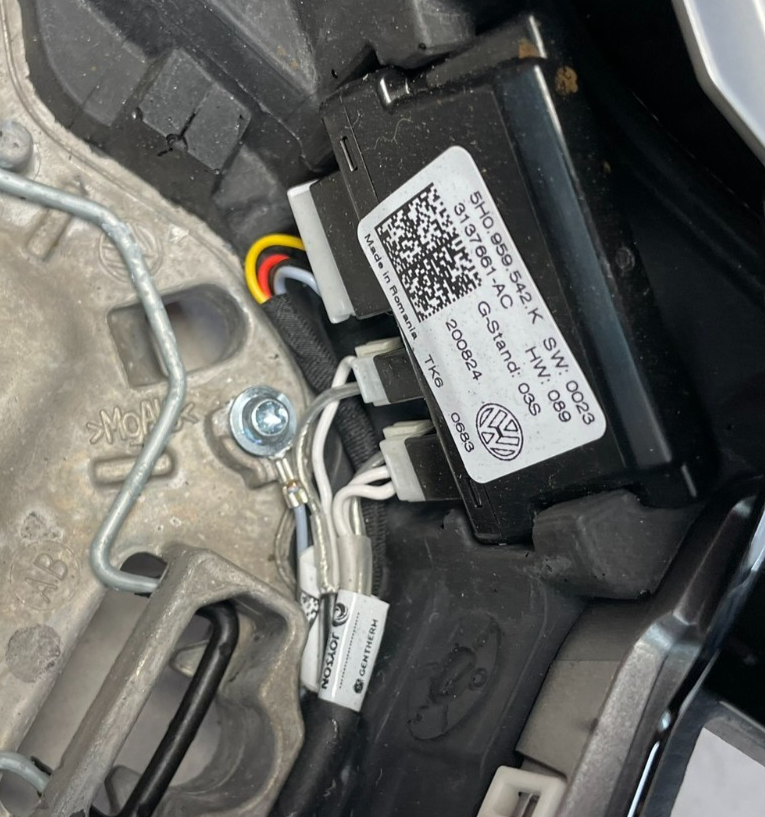 VW TIGUAN GOLF 8 MULTIFUNKTIONSLENKRAD LEDER MIT SCHALTWIPP 5H0419089KN FAST NEU - Obrázek 3