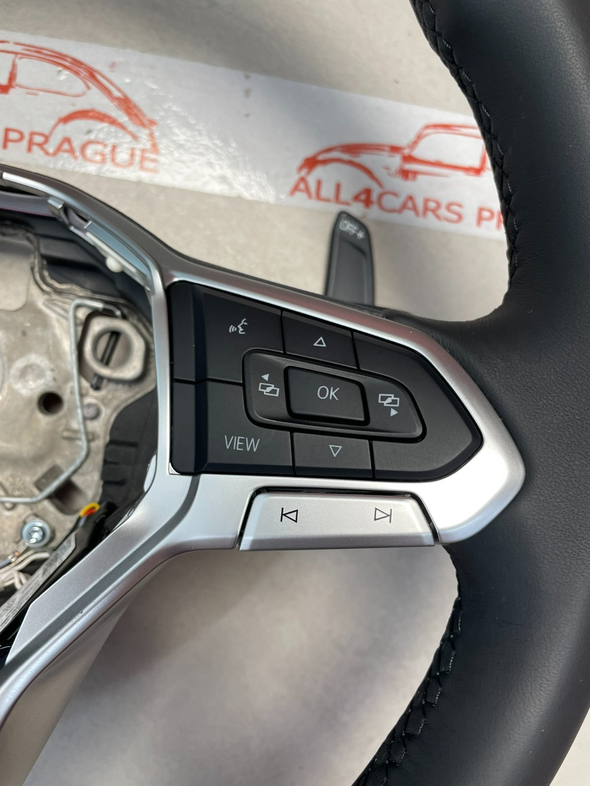 VW TIGUAN GOLF 8 MULTIFUNKTIONSLENKRAD LEDER MIT SCHALTWIPP 5H0419089KN FAST NEU - Obrázek 6